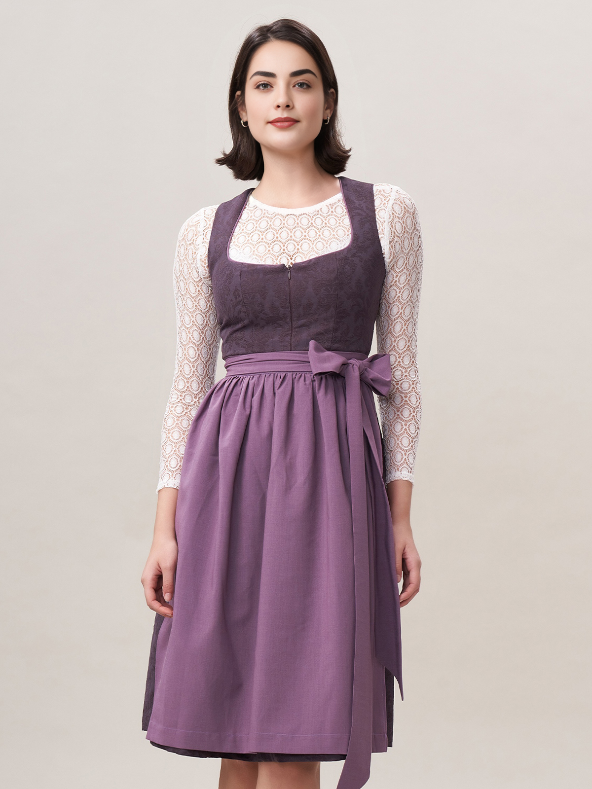 Ein atemberaubendes grün rosa Dirndl mit floralen Details