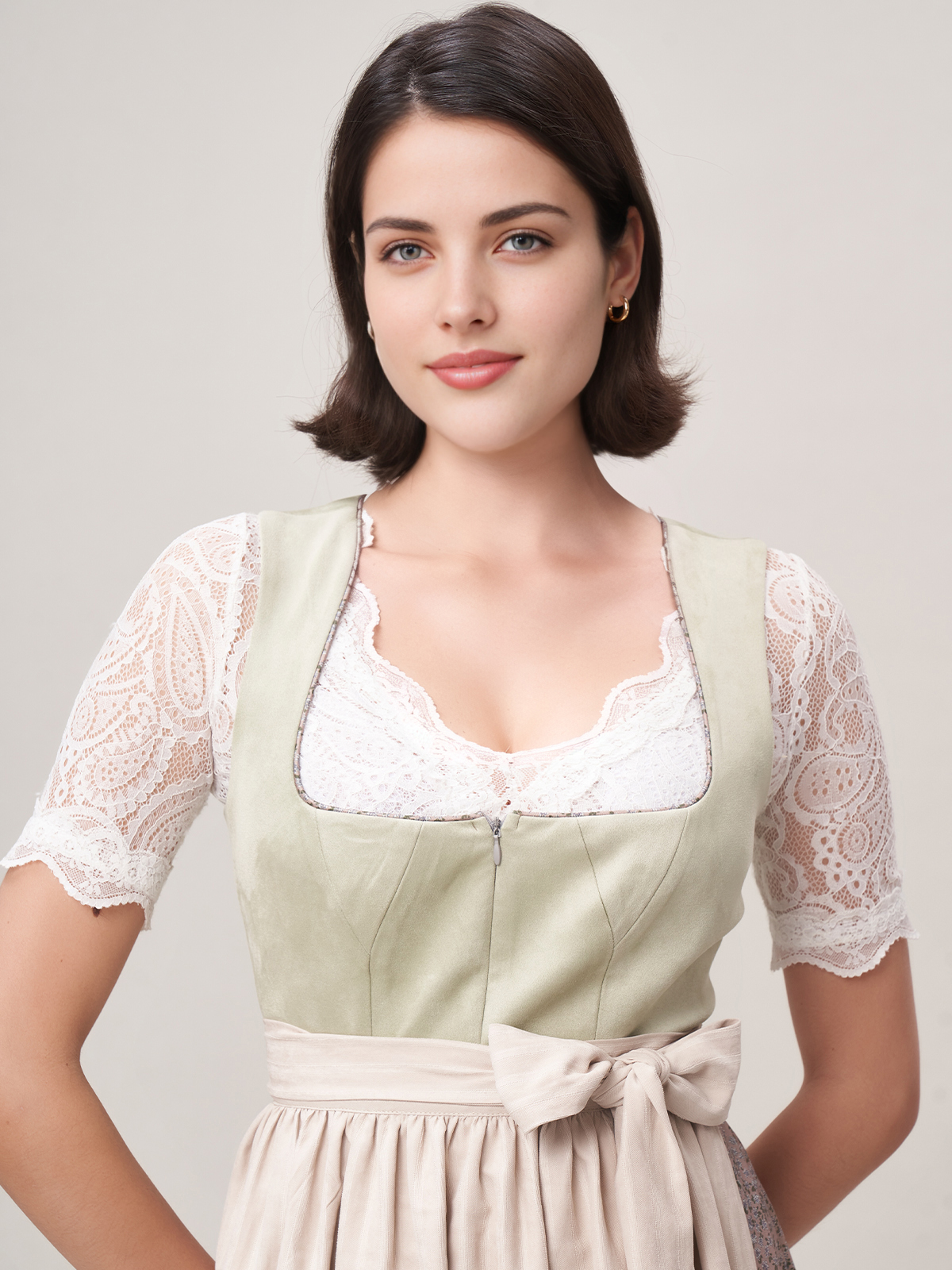 Ja Mei Dirndl in Grün – Eleganz mit traditionellem Charme