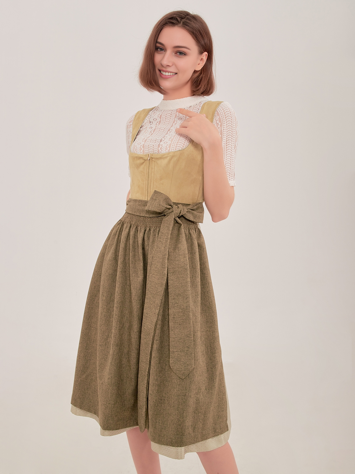 Dirndl mit Herzausschnitt in Grün