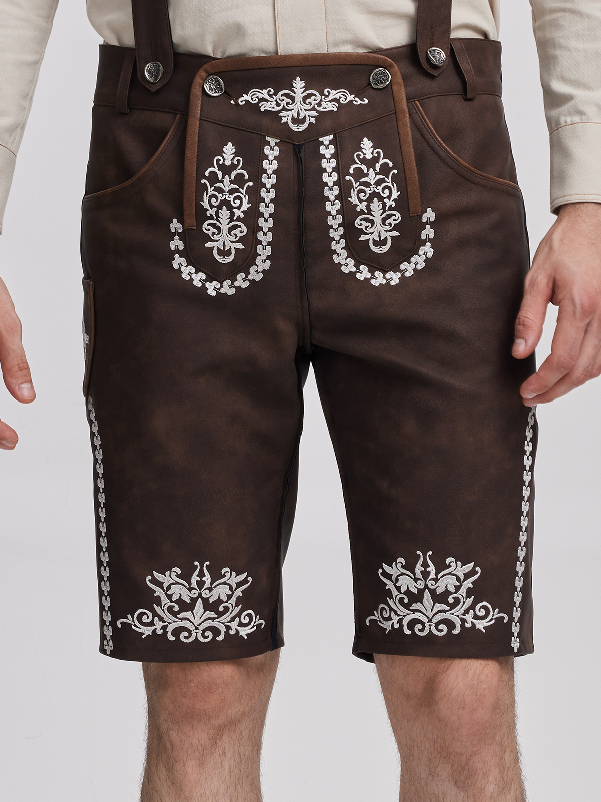 Dirndl mit 70 cm Länge in Braun