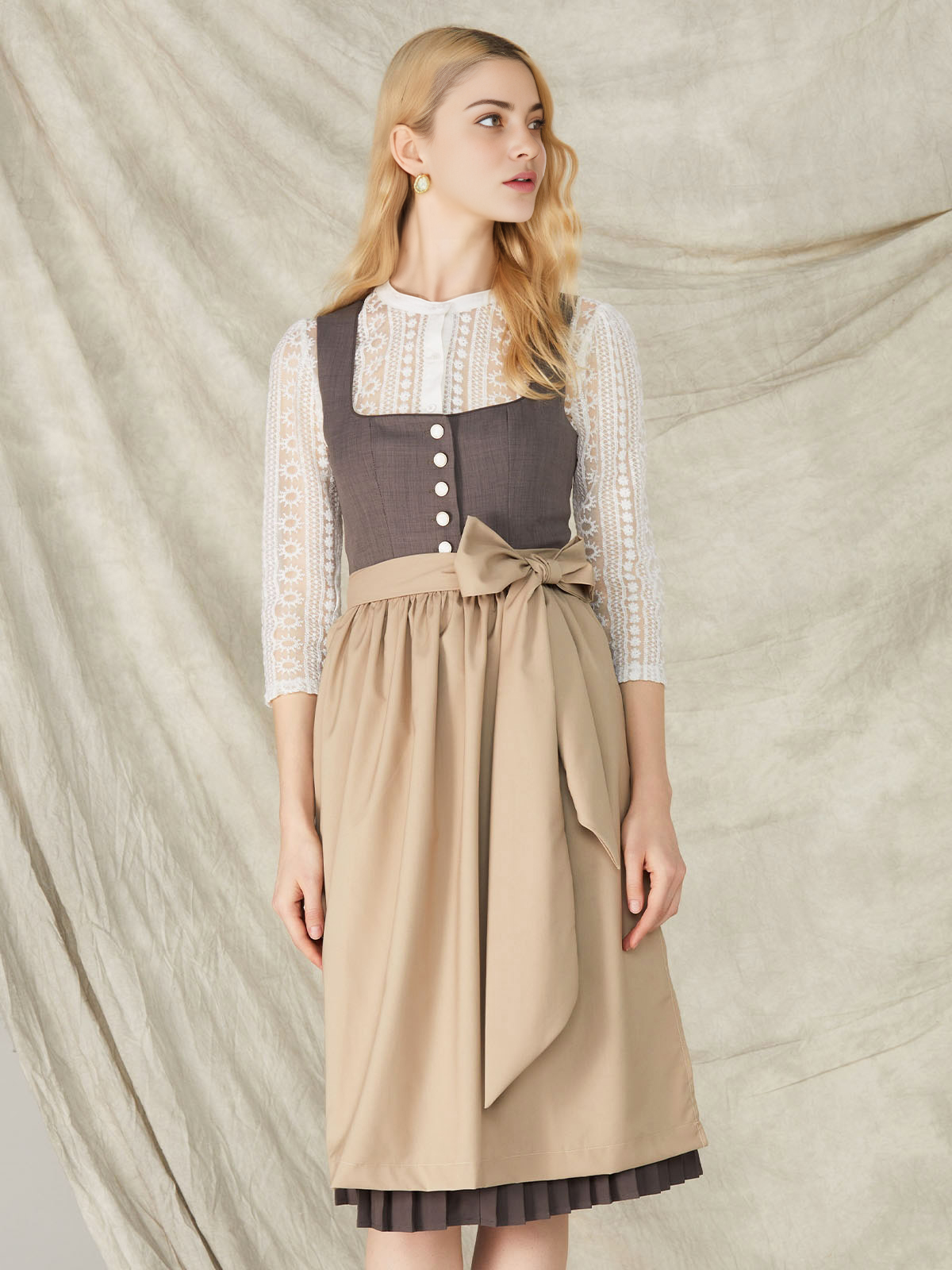 Dirndl Weiß mit grauer Schürze